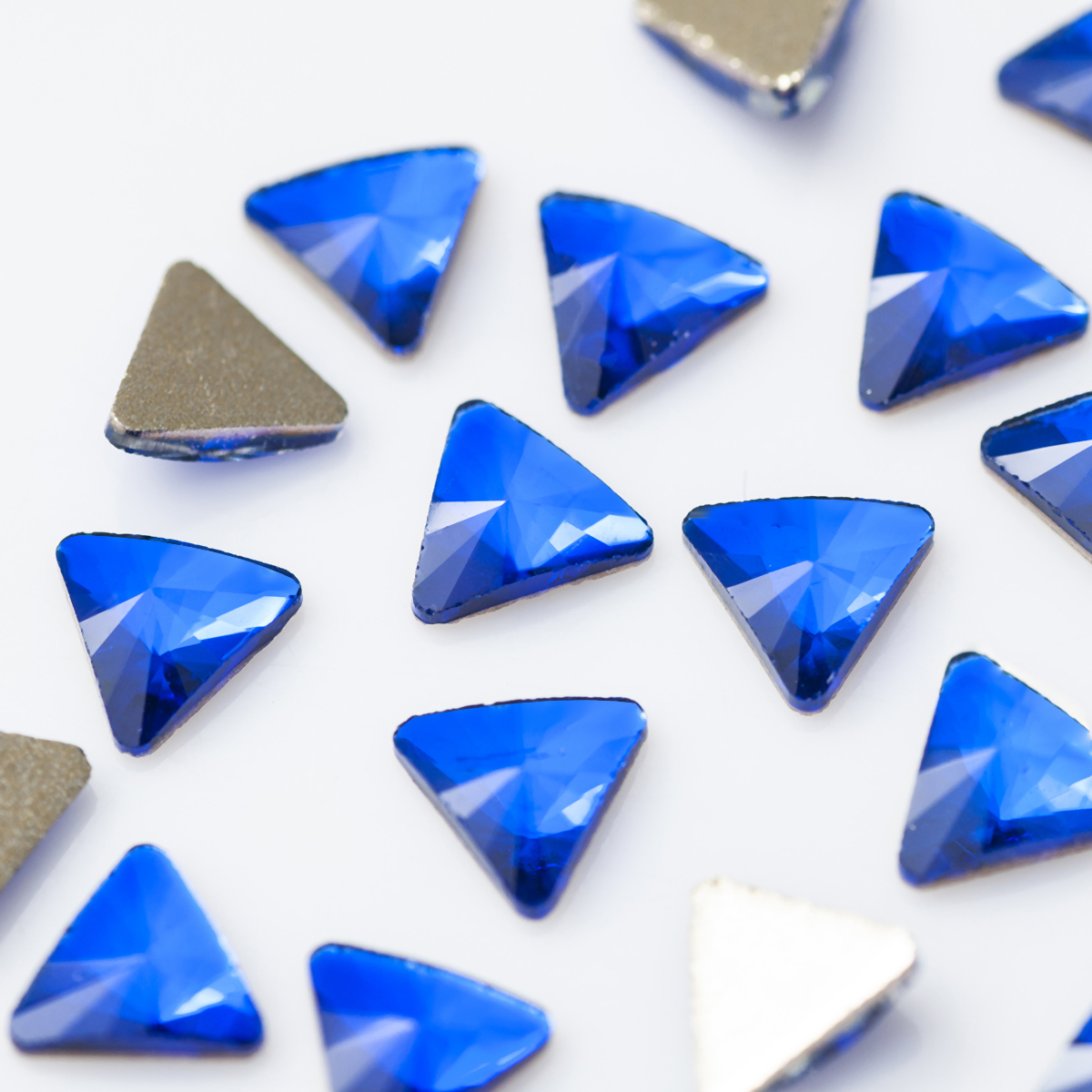 100pcs Triangles 5mm Different - Craft And Art Difference review and price