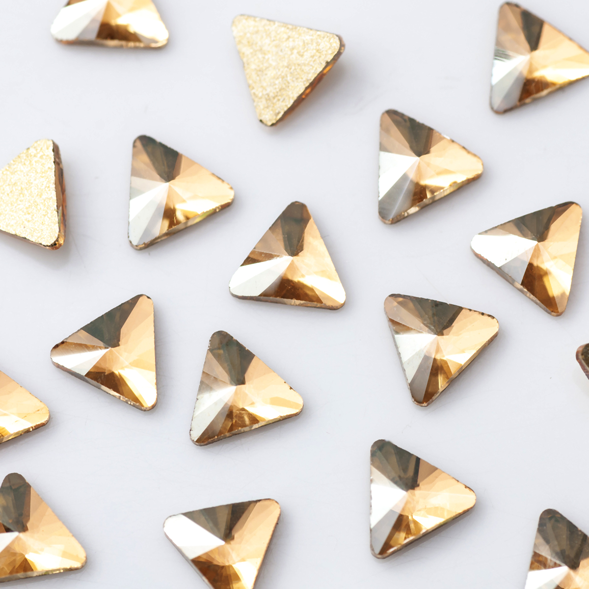 100pcs Triangles 5mm Different - Craft And Art Difference review and price